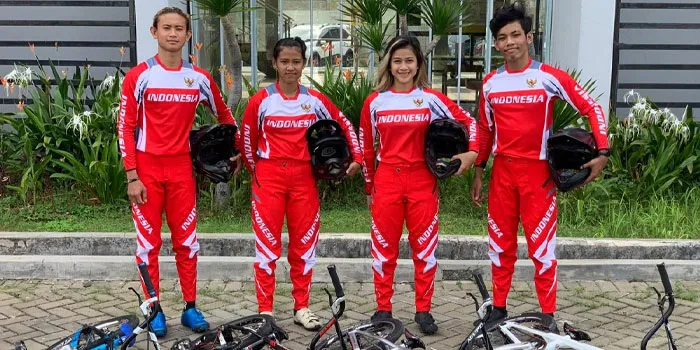 BMX – Aditya Soekarno Tak Terkejar Saat Kunci Emas Nomor Racing Putra